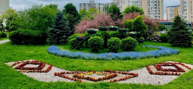Кожна з клумб має свої символи. Фото: КО «Київзеленбуд»